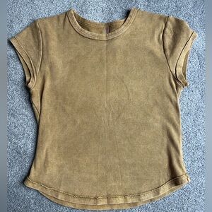 Free People Movement Ribbed Baby Tee - size large :) never worn !